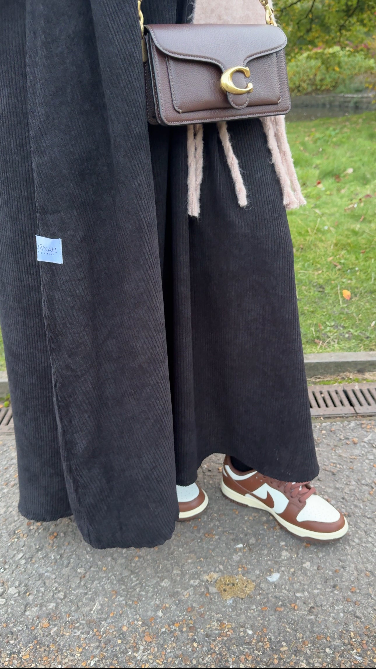 Corduroy Abaya | BLACK