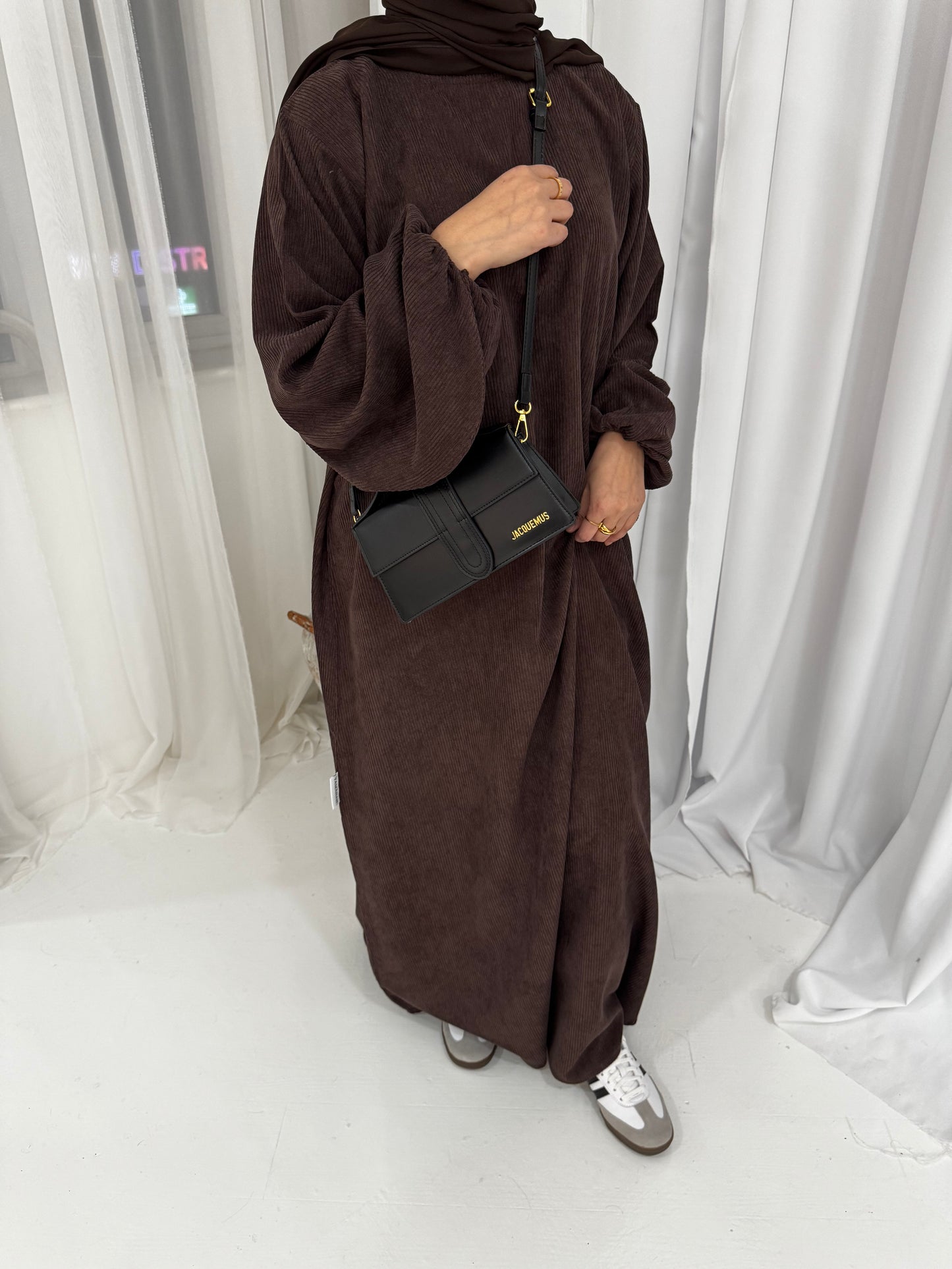 Balloon Sleeve Corduroy Abaya (Brown)