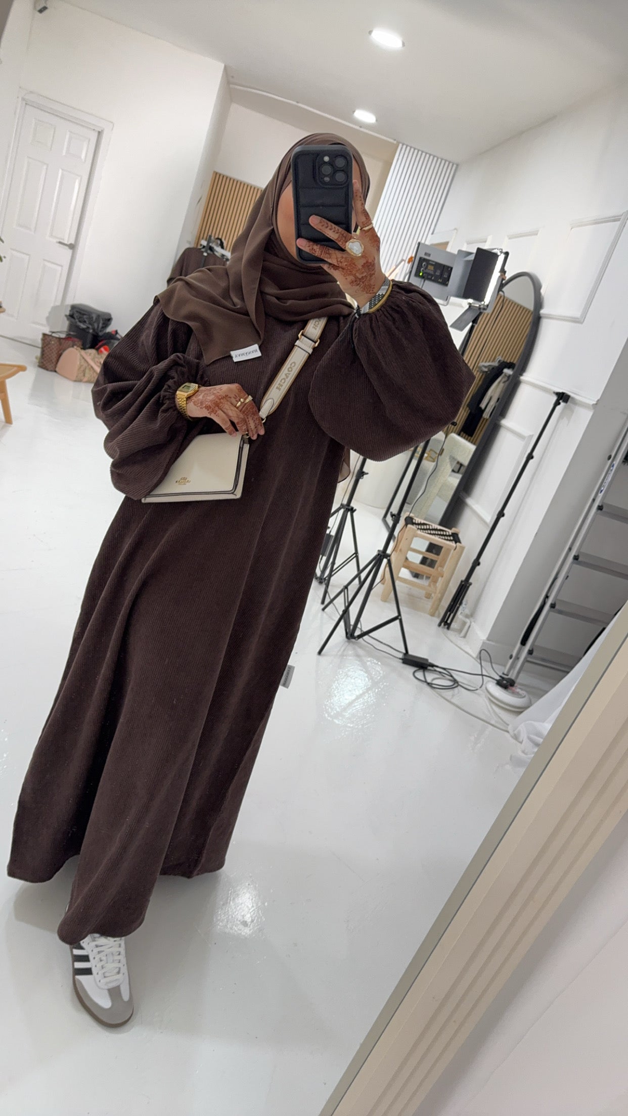 Balloon Sleeve Corduroy Abaya (Brown)